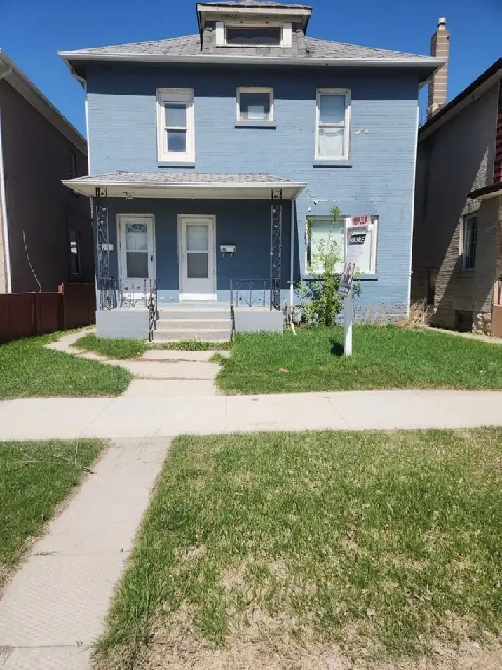 2 Bedroom   Loft Upper Duplex for Rent – Utilities Included