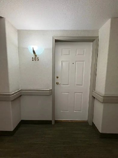 Suite #205 | 1 Bedroom   Den   1 Bathroom | $300,000