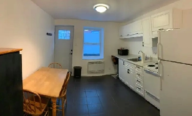 Chambre à louer , faubourg St-Jean Baptiste