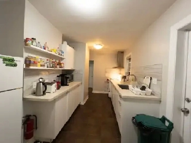 St Catharines - ROOMS FOR RENT - Pen Center - for 1 and 2 people