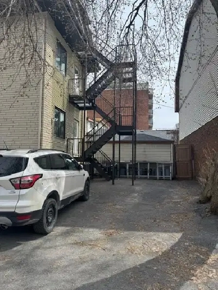 Outdoor parking for rent in downtown Ottawa