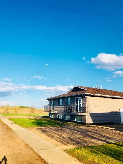 Sept 1/ Town of Two Hills/2 Bedroom Townhouse/Balcony