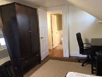 Bargain Luxury!  Clean, Quiet, Student Room By NAIT.  Util Incl.