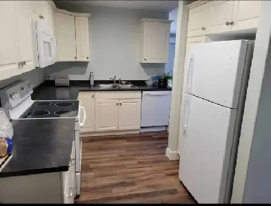 HUGE 2BR - BEST VALUE & PRIME LOCATION-Cornwall