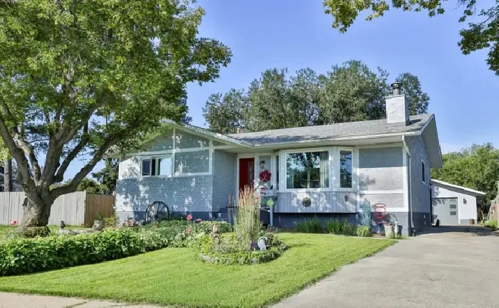 Beautifully maintained bungalow