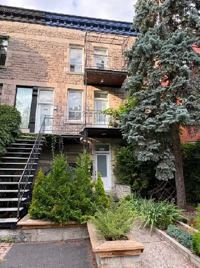 Colocation au Mile End  — non meublée. SEPTEMBRE/OCTOBRE