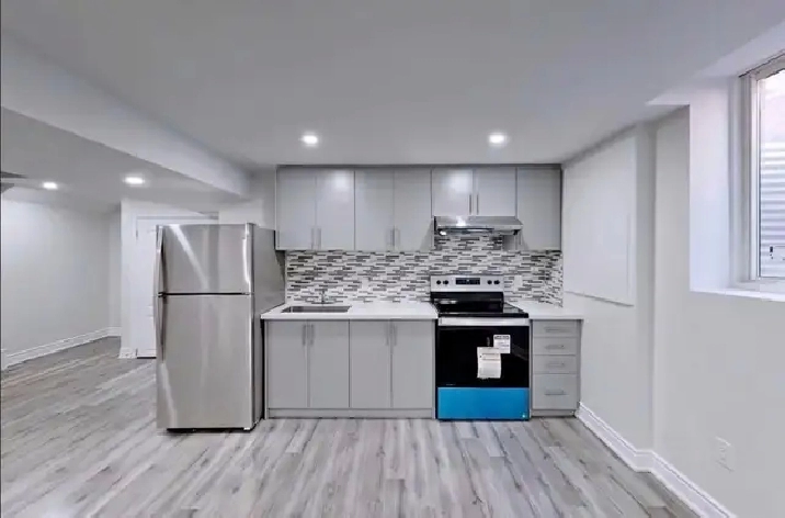 2 BEDROOM with 2 PARKING LEGAL BASEMENT AVAILABLE