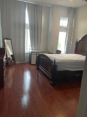 East of Vaughan large and quiet house, Master bed Room Rent