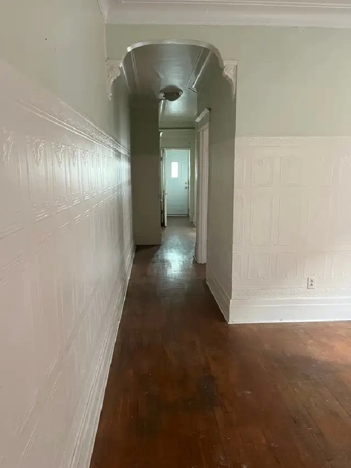 Grand logement 4 1/2 à louer • Villeray