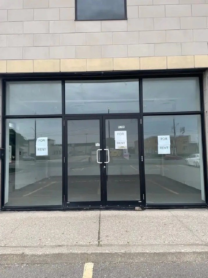 HIGH VISIBLE PRIME LOCATION OFFICE SPACE FOR RENT