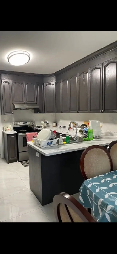 Master bedroom (Sharing with girl)