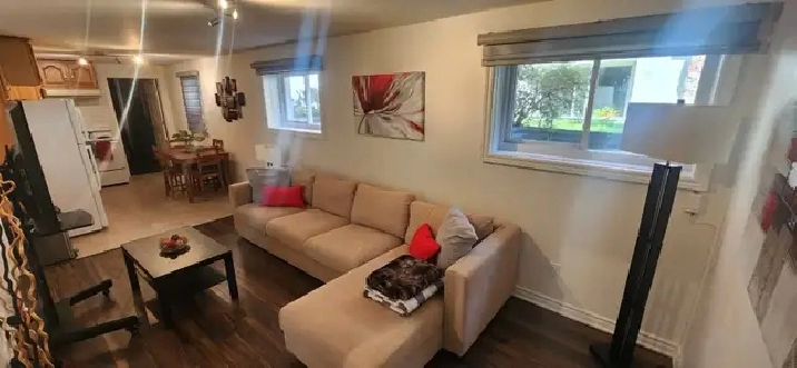 ROSEMONT – Dispo MAINTENANT – TOUT CECI MEUBLÉ- Neuf 3 1/2