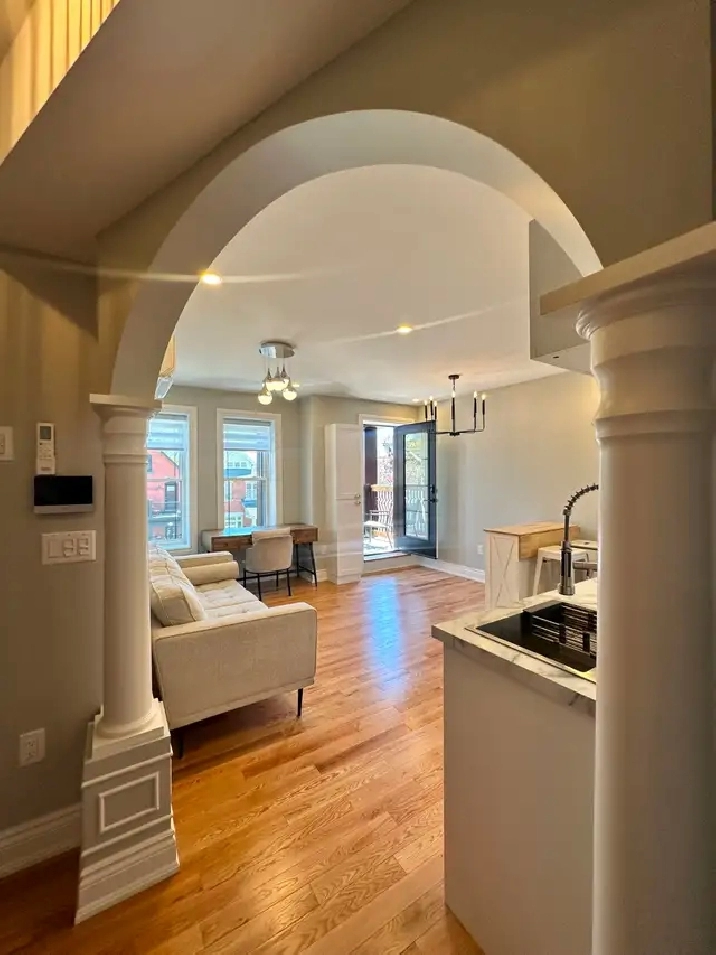 Ottawa Centretown – 1  Bdrm Apt  Balcony/Deck/AirCon/Laundry