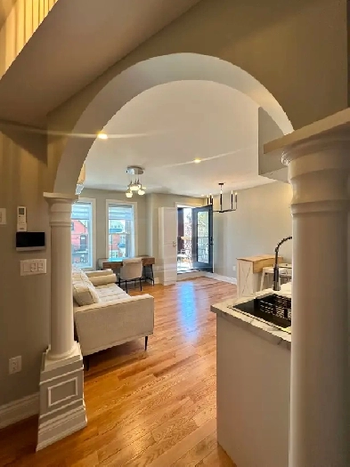Ottawa Centretown – 1  Bdrm Apt  Balcony/Deck/AirCon/Laundry