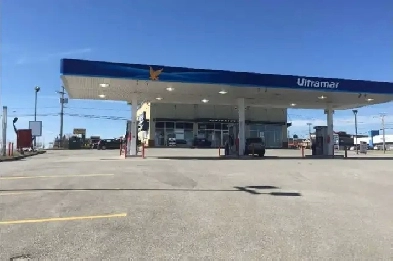 Dépanneur avec essence à louer , 1133, 13 ième avenue Nord Sherb