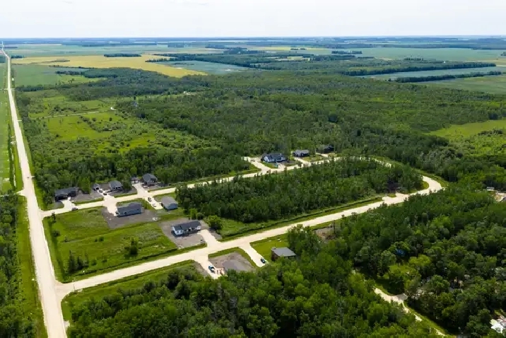 LAKE WINNIPEG BUILDING LOTS