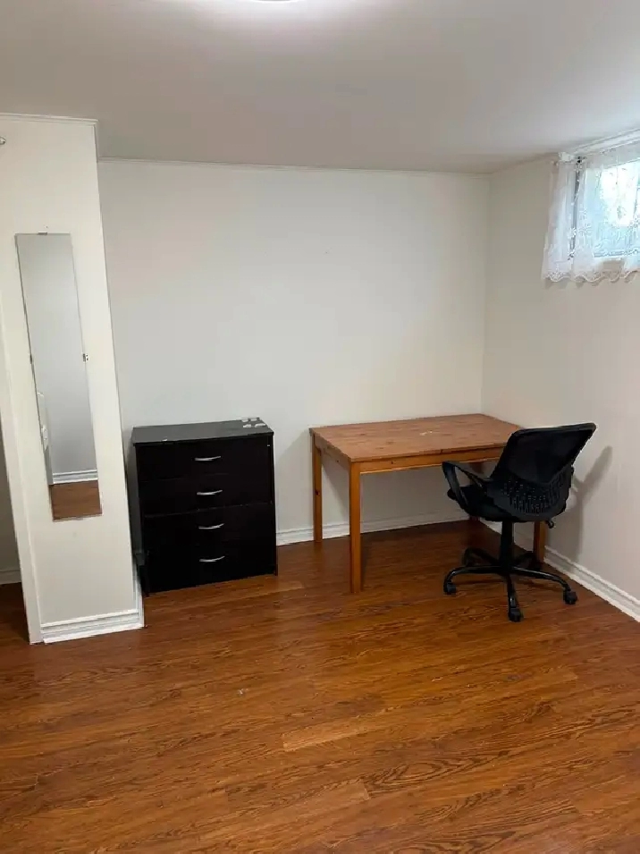 Spacious Basement Space for Rent – Bathurst Manor