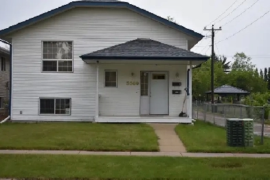 3 Bedroom Upper Duplex in Red Deer Waskasoo Area For Rent