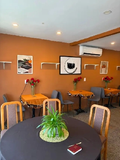 Local commercial à louer | 889 pi² | Ancien café | Longueuil