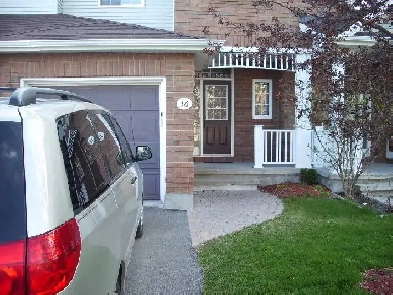 3 1 Bedroom 3.5 Bathroom town house in Central Kanata
