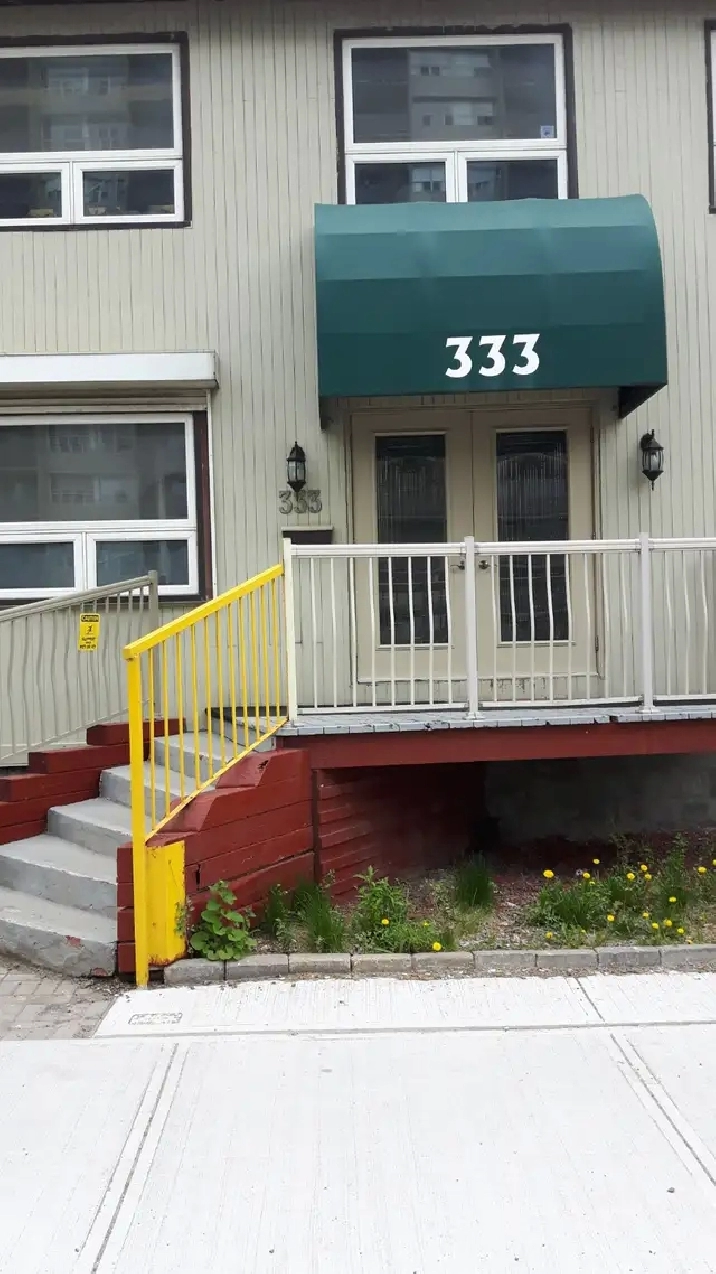 Nice offices, $500 to1000, all included, Eglinton & Mt. Pleasant