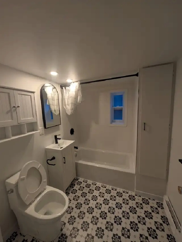 Grand 4 ½ à louer – Montréal-Est