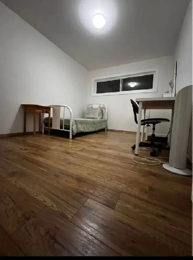 Room for Rent - 5 minutes walk to MRU