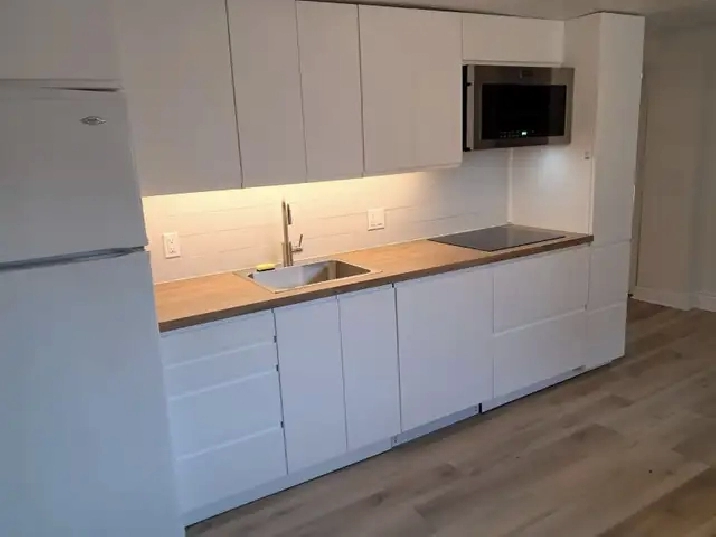 Furnished - 2-Bed Apartment in Downtown-Hull