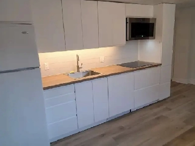 Furnished - 2-Bed Apartment in Downtown-Hull