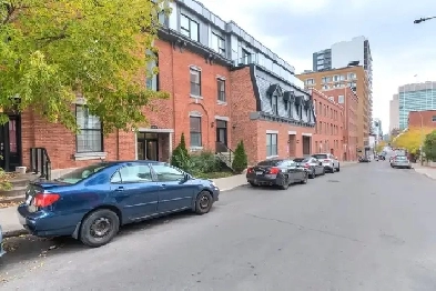 Luxury 4 ½ Condo (750 sq ft) with 12ft Ceilings | Quartier des S
