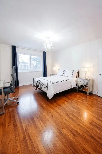 Master bedroom with private bathroom for rent