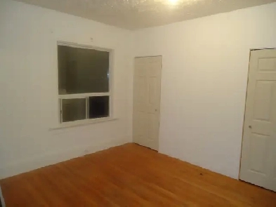 Furnished Main Flr Bedrm Sept 1, near Bloor/Dufferin Subway STN