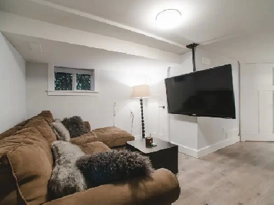4402 W 14TH AVENUE - Garden level suite