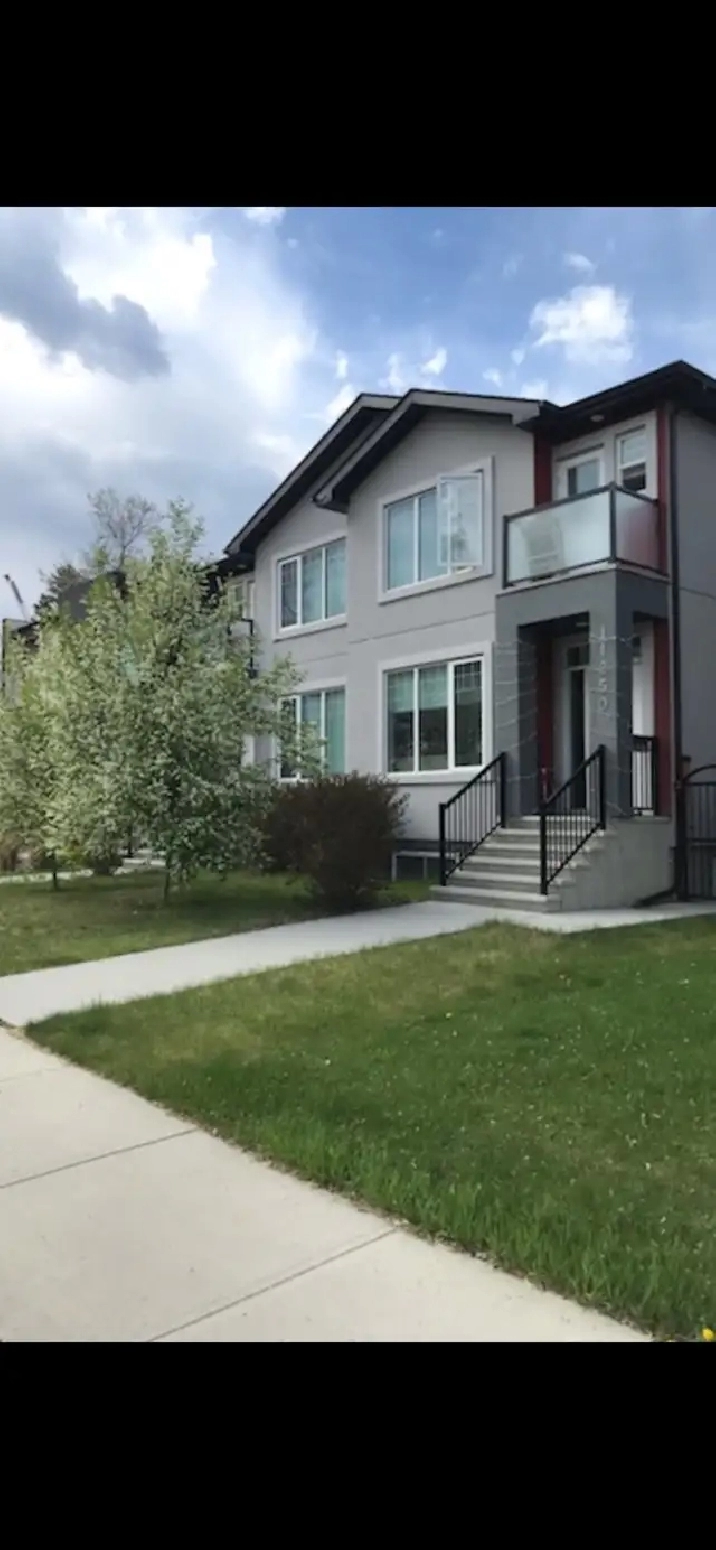 suite for Rent/U of A, South Gate Mall Area