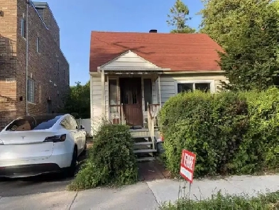 Detached house for sale by owner -6581 Av. Clanranald, NDG— $720