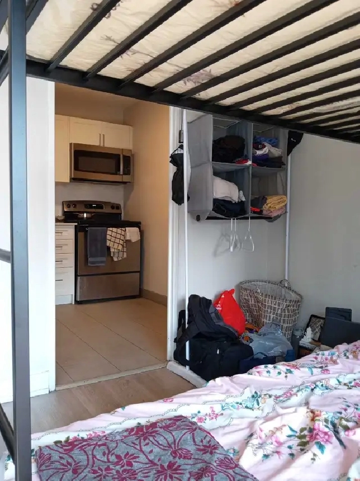 SHARED ROOM BOARD INTERNATIONAL STUDENTS INTERNS NEWCOMERS