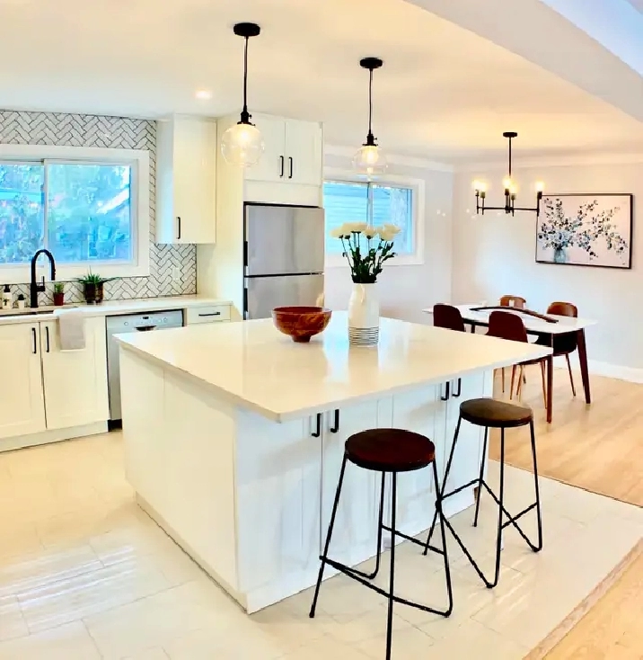 OCT 1- 2BD  office - 2800$   hydro Trainyards/CHEO/TOH