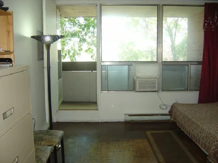 ROOM FOR RENT DON MILLS AND EGLINTON