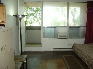 ROOM FOR RENT DON MILLS AND EGLINTON