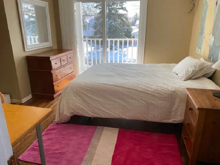 ROOM FOR RENT