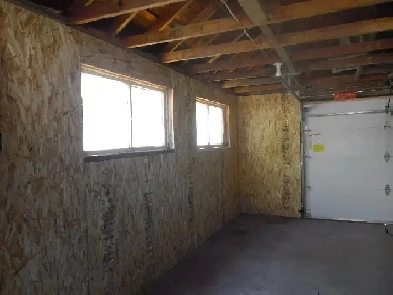 Single Garage in Great Area - Safe and Secure