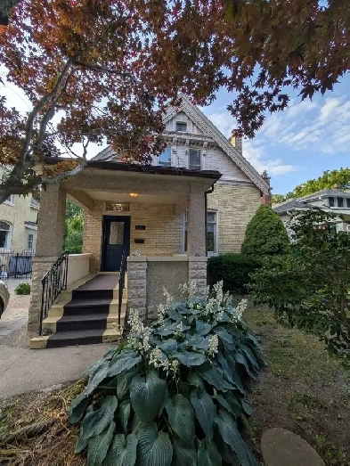 5 bed 2.5 bath house old north