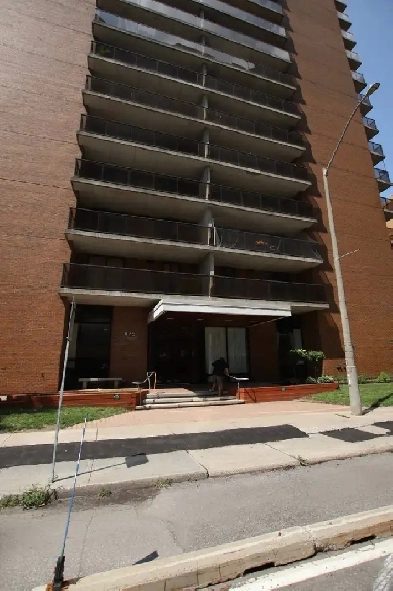 Cozy Downtown 1Bed/1Bath,Large Balcony,In-Unit Storage, Sept/Oct