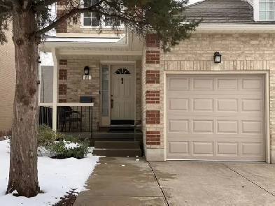 Spacious Two Bed Rooms Available in Prime South Guelph Location
