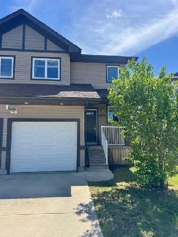3 Bed 1.5 Bath Duplex with Garage in Crystal Landing Avail Now!