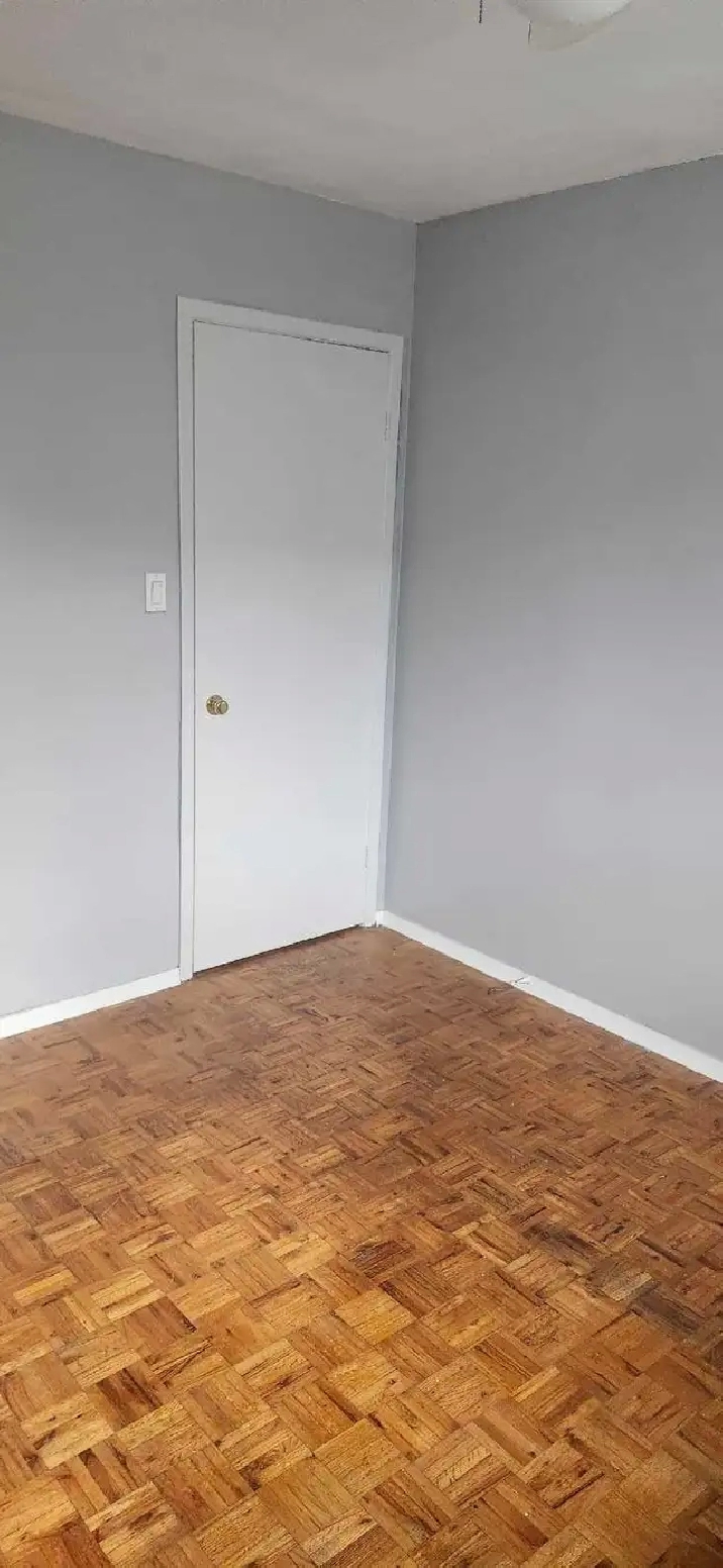 3 BEDROOM HOUSE ( UPPER LEVEL )