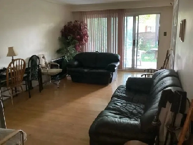 large furnished room for rent @ YONGE/STEELS