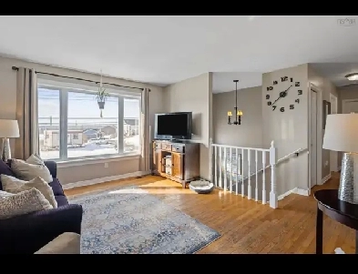 Detached 3 Bedroom 2 Bath House with private yard on Caldwell Rd