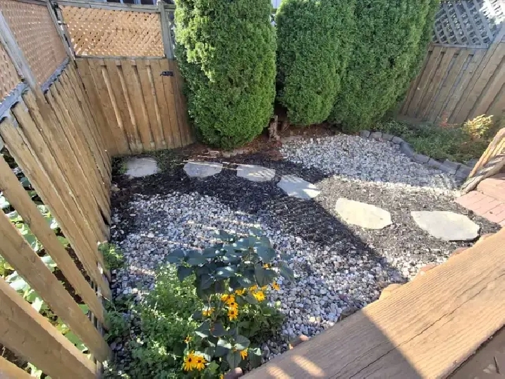 Beautiful mint-condition 3 bedroom townhouse near Blair LRT for