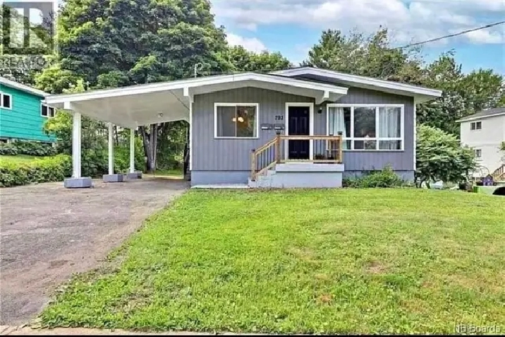 Looking for a roommate for September 1st